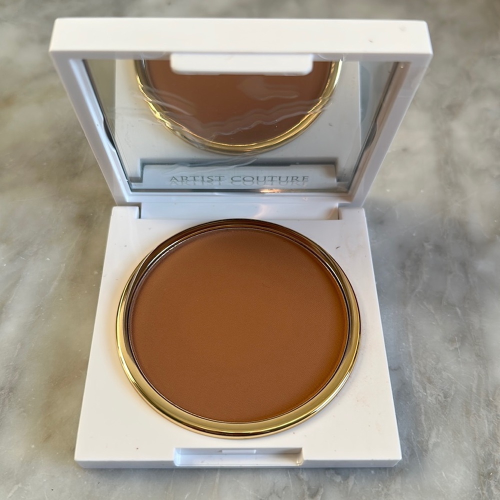 Artist Couture Multi-Use Beauty Powder shade 4 Caramel Delight